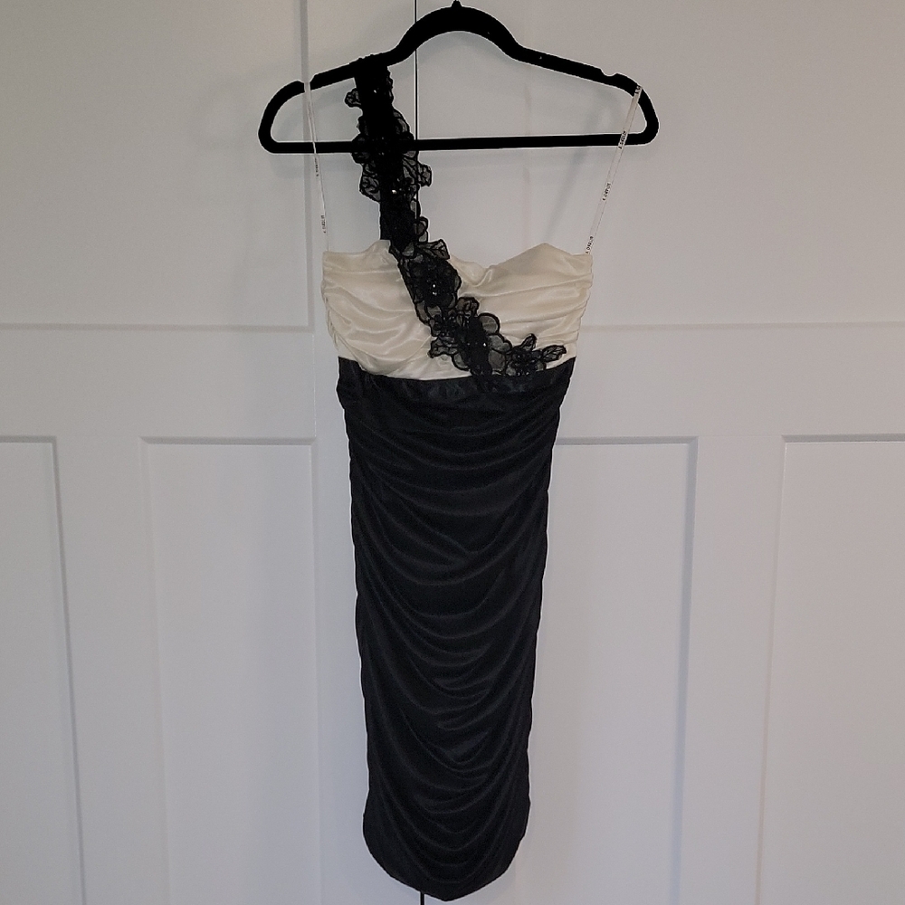 Elegant Black and Cream One-Shoulder Dress